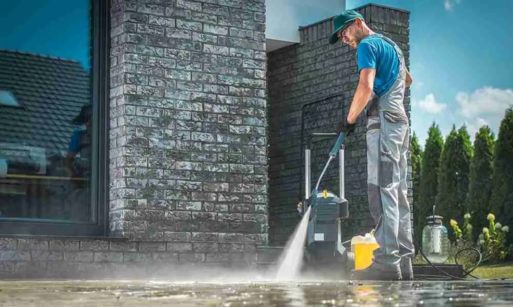 Essential Guide to Cleaning Home Exterior